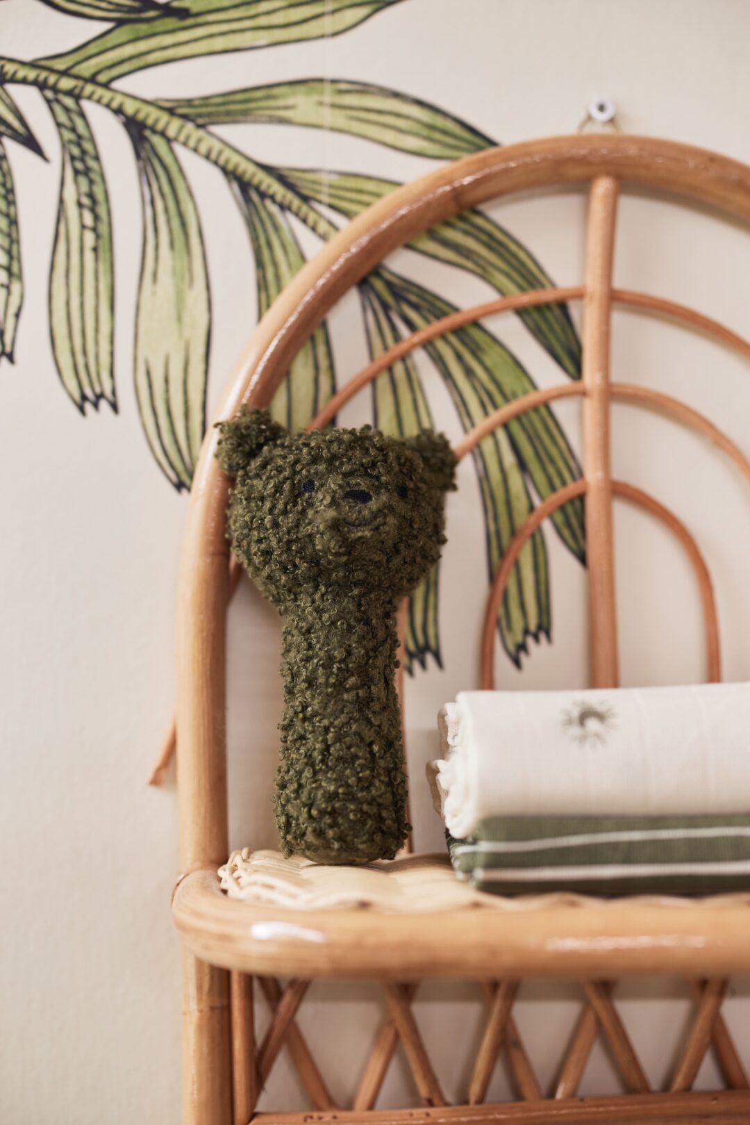 Hochet boucle teddy bear jolly in green leaf vert