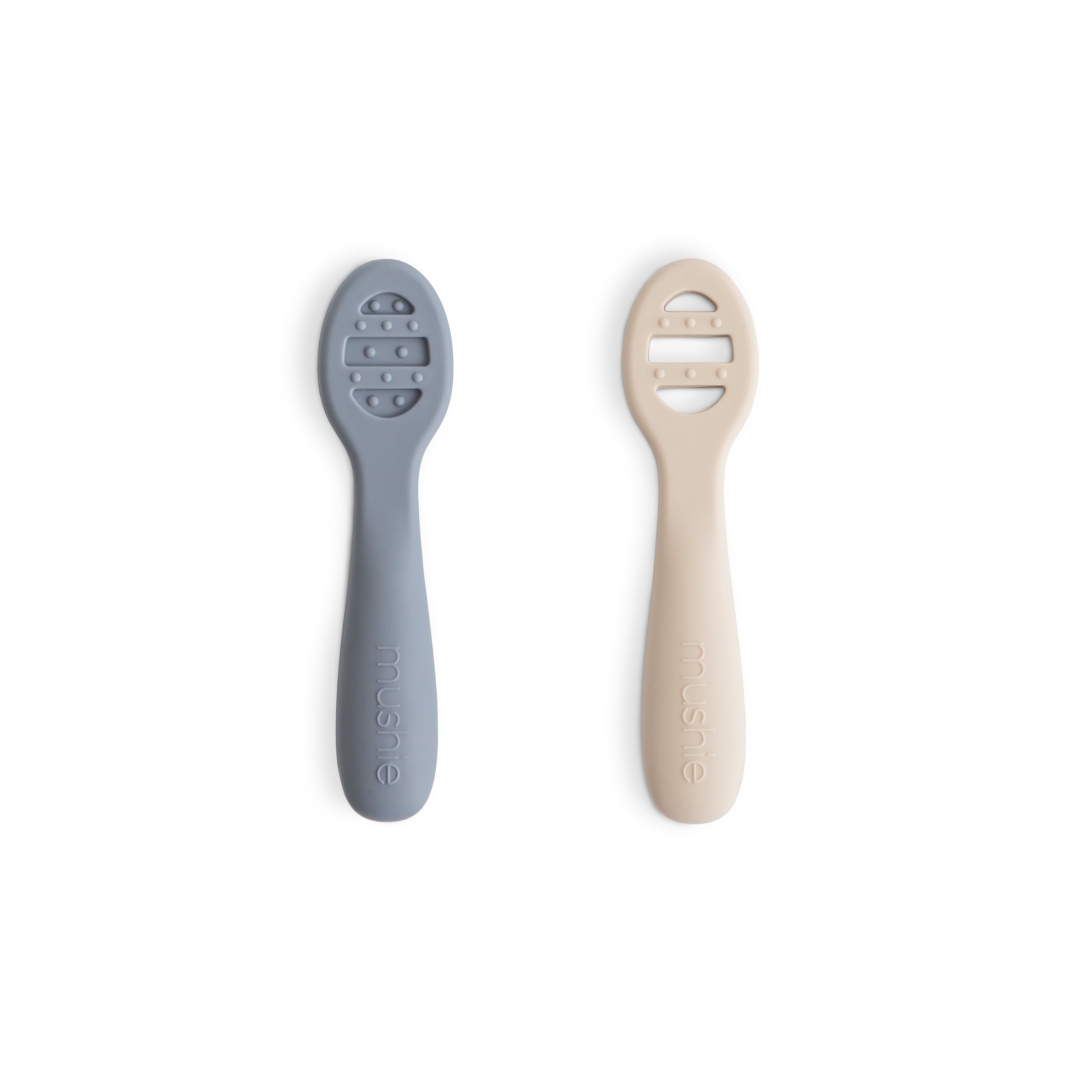 cuillères d'apprentissage lot de 2 blue et sand mushie