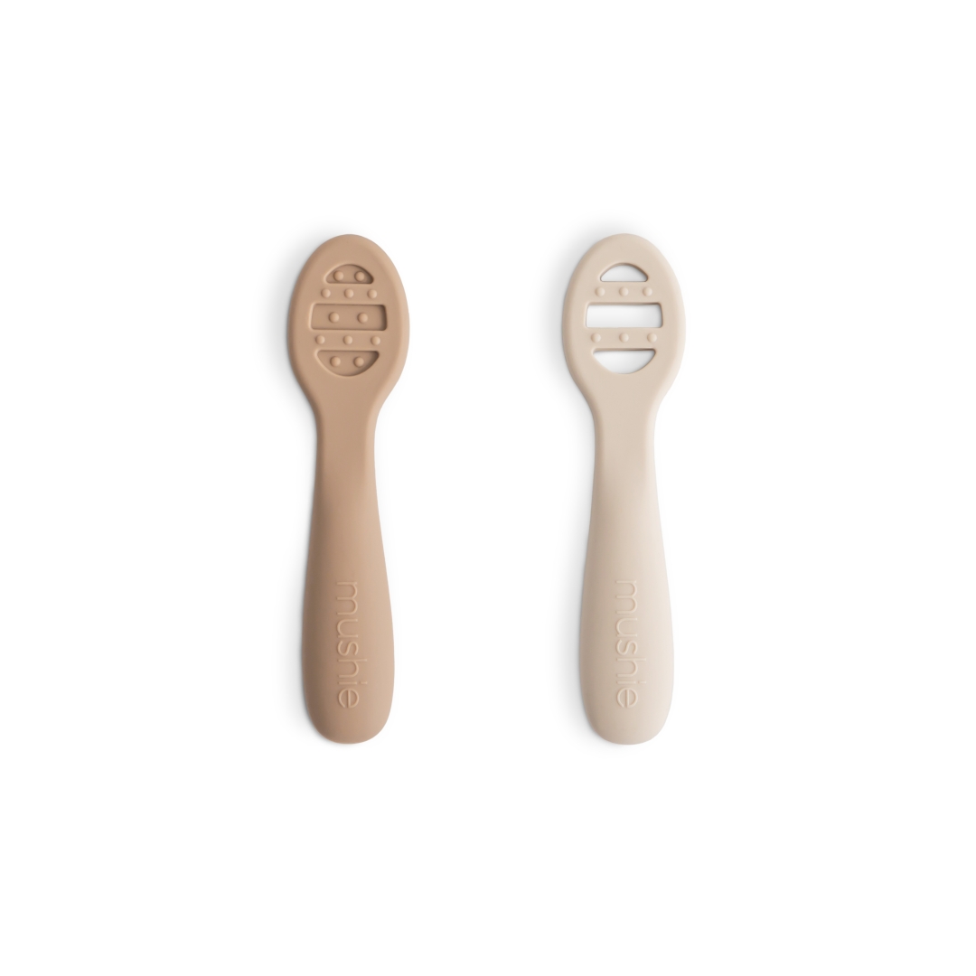 cuillères d'apprentissage lot de 2 natural et sand mushie