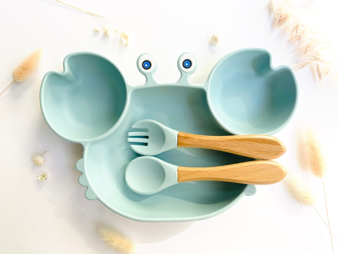assiette crabe set repas bleu ciel assiette et couverts silicone alimentaire les petits citrons