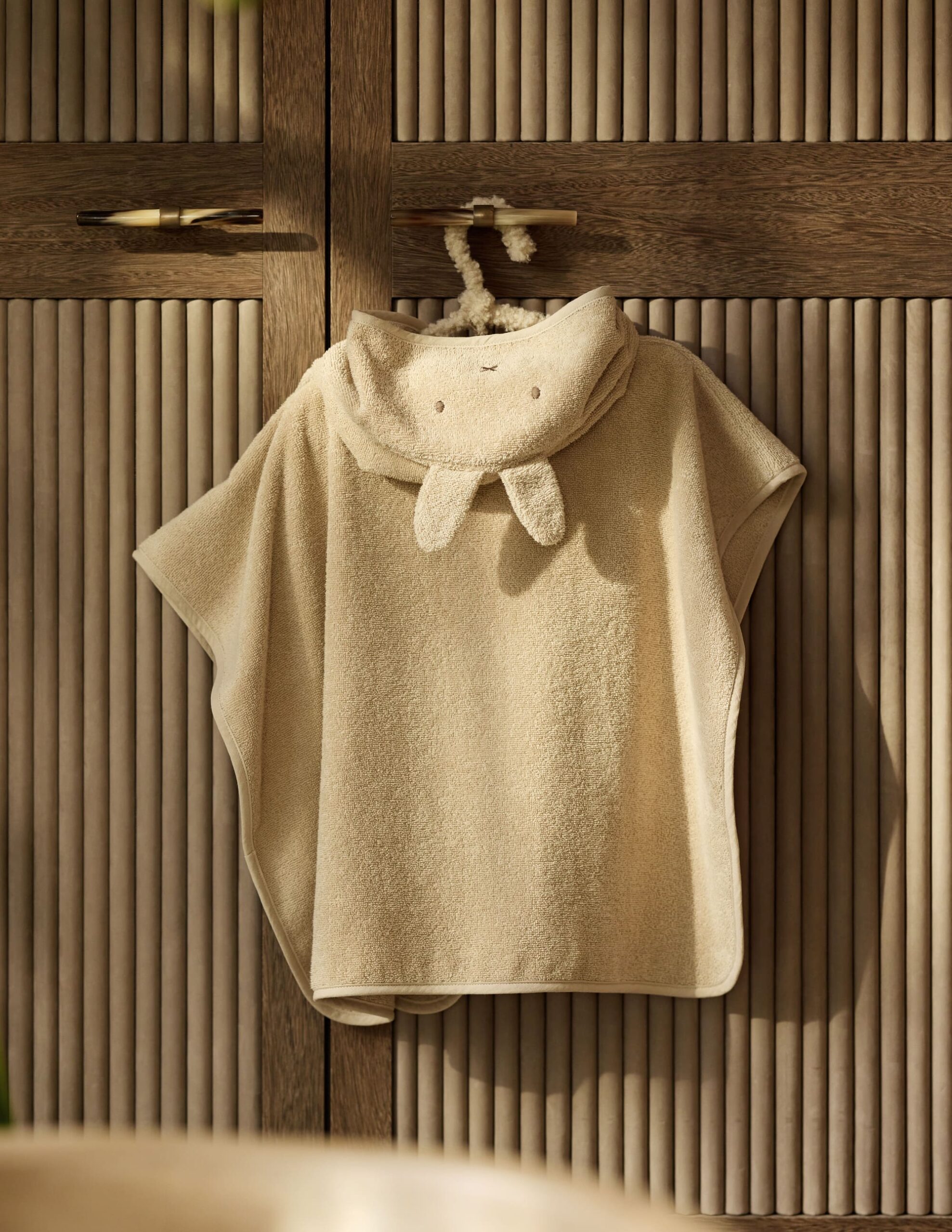 poncho de bain lapin miffy warm sand jollein